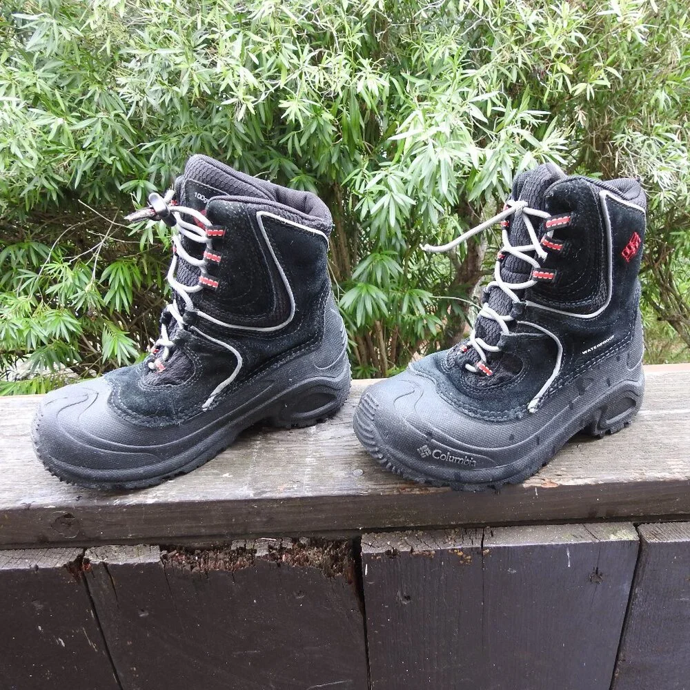 Columbia Snowpack 100g Insulation Youth Size 2 Black Suede Waterproof Snow Boots